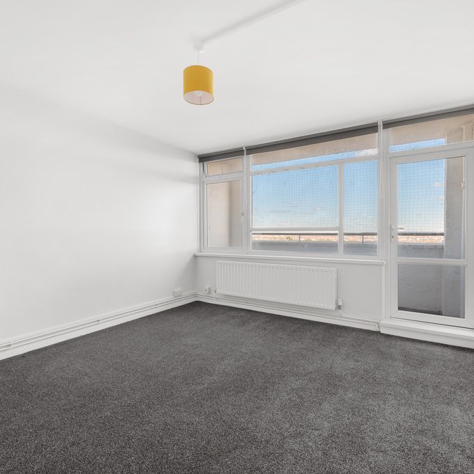 Bisley House, SW19, London - Photo 1