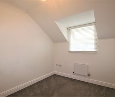 Brookbank Close, Cheltenham, Gloucestershire, GL50 - Photo 4