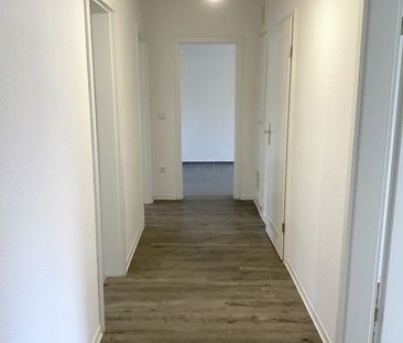 Reinkommen und Wohlfühlen - Moderne 3-Zimmer-Wohnung mit Balkon - Foto 1