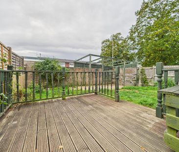 3 bedroom end of terrace house to rent - Photo 5