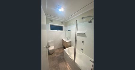 THREE BEDROOM COTTAGE BY THE LAGOON - Photo 2