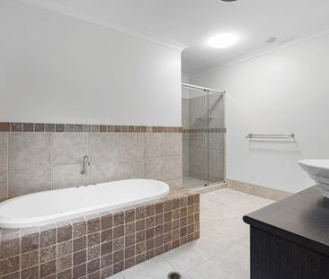 29 Brussels Avenue, Morningside, Qld 4170 - Photo 2