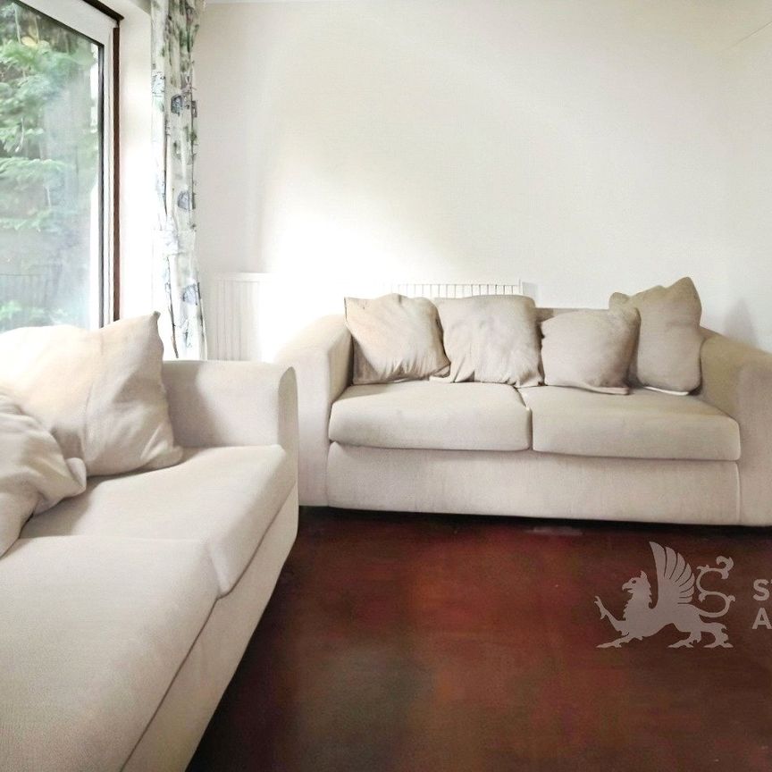 Hunts Close, Guildford, GU2 8LS - Photo 1