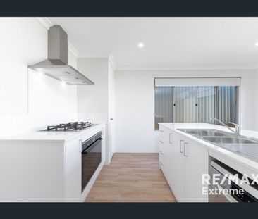 31 Surfers Street, Alkimos, WA 6038 - Photo 4