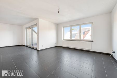 Ruim en lichtrijk duplex appartement in het centrum van Belsele! - Foto 4