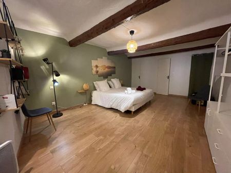 A LOUER - AIX CENTRE VILLE - MAGNIFIQUE T2 MEUBLE - Photo 3