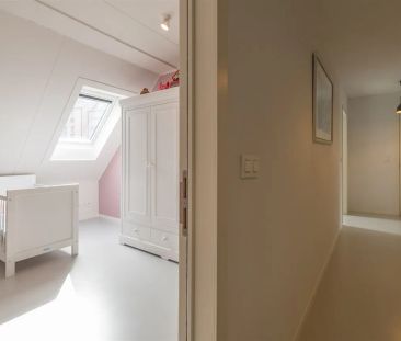 Heel royaal, recent, nabij station, rustig, label A met garage te A... - Photo 1