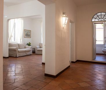 TRASTEVERE - ELEGANT APARTMENT FOR RENT - Photo 3