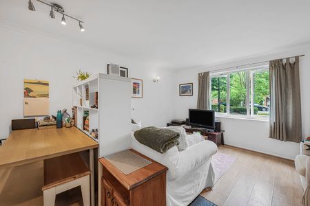 1 bed flat to rent with parking, Bermondsey - Photo 2