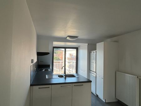 Gerenoveerd appartement in hartje Waregem - Foto 3