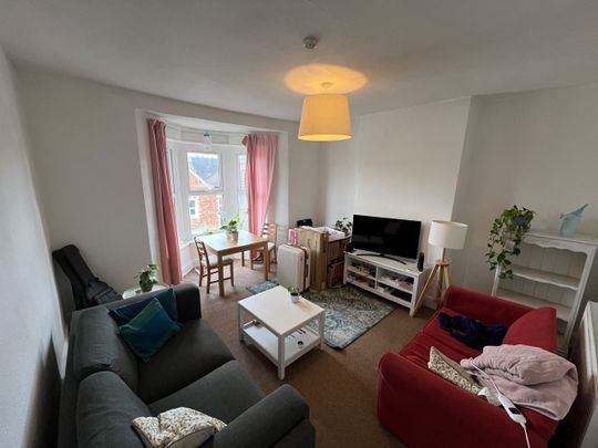 2 Bed Flat, St Andrews, BS6 - Photo 1