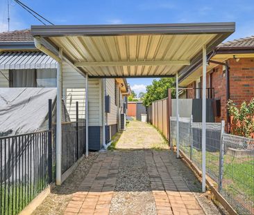 Undercover Parking With Water & Internet Included! - Photo 6