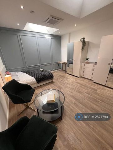 Studio to rent - Photo 2