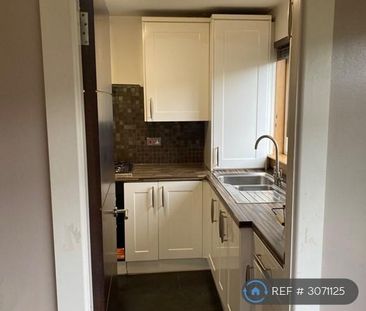 3 bedroom flat to rent - Photo 5