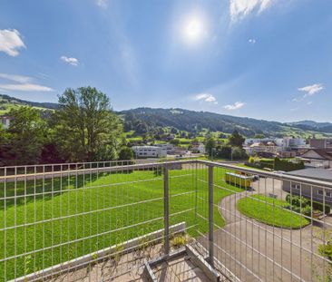 Charmantes und sonniges Zuhause im Grünen mit dieser 3.5-Zimmer Woh... - Photo 2