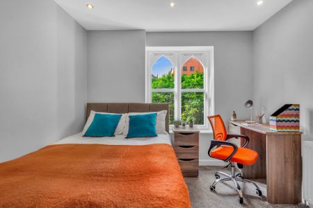 40 HYDE TERRACE Leeds - LS2 9LN - Photo 4