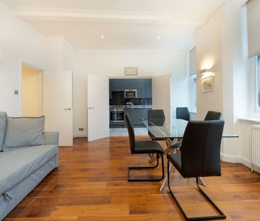 Fleet Street - Photo 1