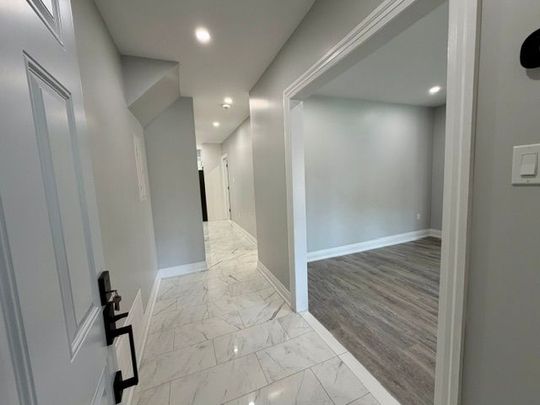 For Lease - 19 MOUNT ROYAL Avenue Unit# Main Level, Toronto, Ontario - Photo 1
