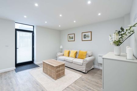 The Old Gaol, Abingdon, Oxfordshire, OX14 - Photo 4