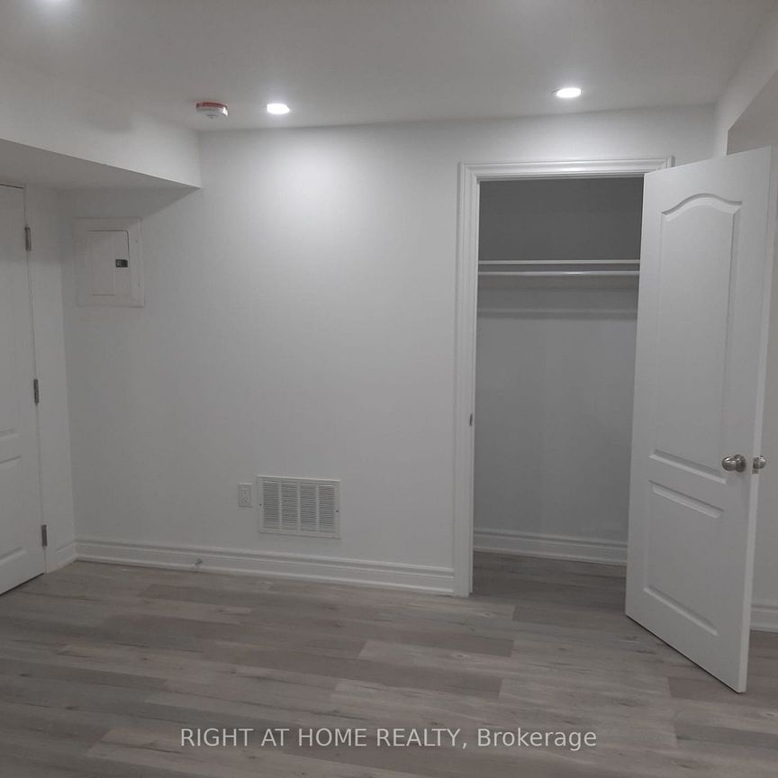 For Lease - 3222 Trelawny Circle Unit# STUDIO 2, Mississauga, Ontario - Photo 1