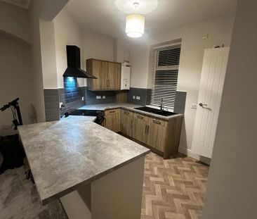 3 bedroom terraced house to rent - Photo 5