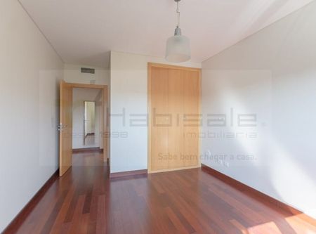 Odivelas, Lisbon - Photo 3