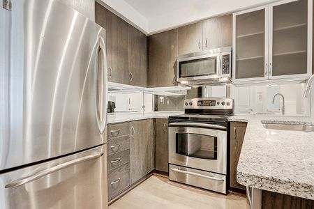 For Lease - 18 Yorkville Avenue Unit# 704, Toronto, Ontario - Photo 5