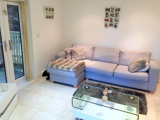 1 bedroom apartment to rent - Photo 1