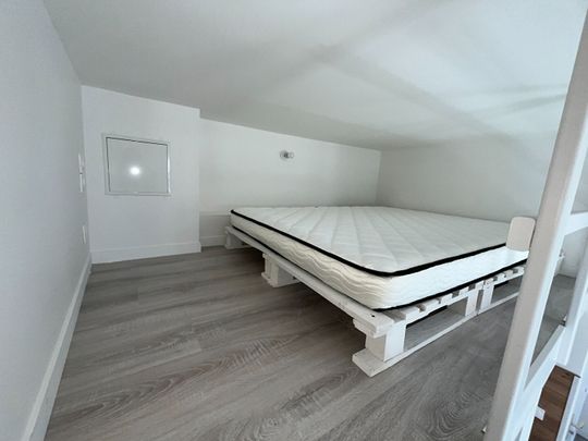 Studio de 13,98 m² MEUBLES A DISPOSITION, rue des 2 épées – Nouveau Siècle réf 739-002 - Photo 1