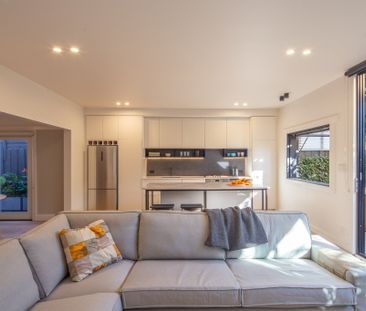 Yarraville - Photo 1