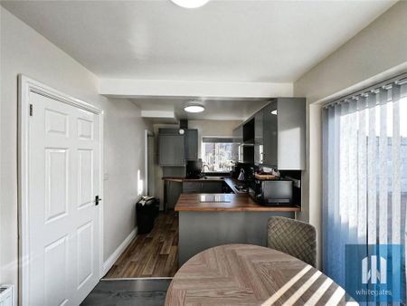 3 bedroom end of terrace house to rent - Photo 4