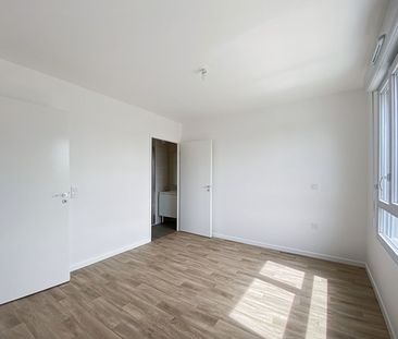 Location Appartement 4 pièces 75m² - Photo 2