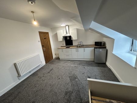 Room in a Shared House, Trafalgar Road, CH44 - Photo 5