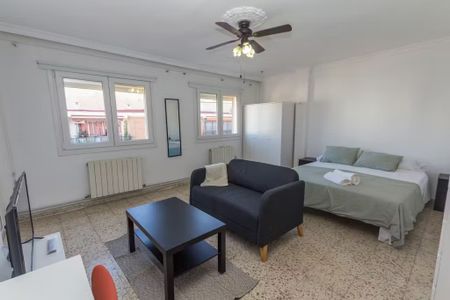 Calle Manuel de Falla, Málaga, Andalusia 29004 - Photo 5