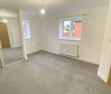 3 bedroom detached house to rent - Photo 3