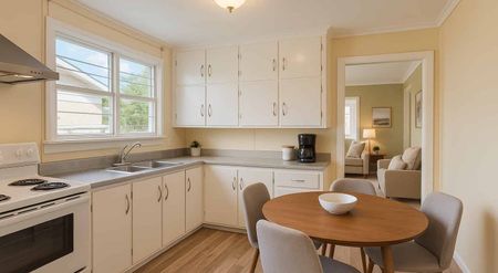Three-Bedroom Gem Close to Shops & School - Photo 4