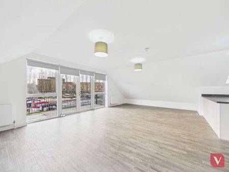 Campbell Wharf Marina, Frobisher Gate, MK15 - Photo 2