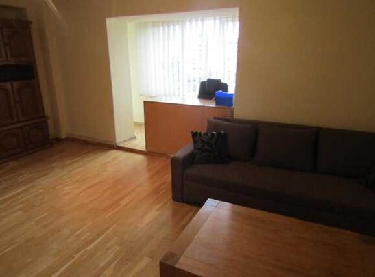 Apartament cu 2 camere, decomandat, garaj, 60 mp, zona BRD - Fotografie 1