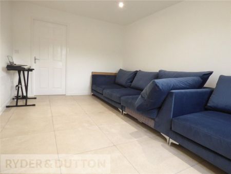 3 bedroom detached house to rent - Photo 2
