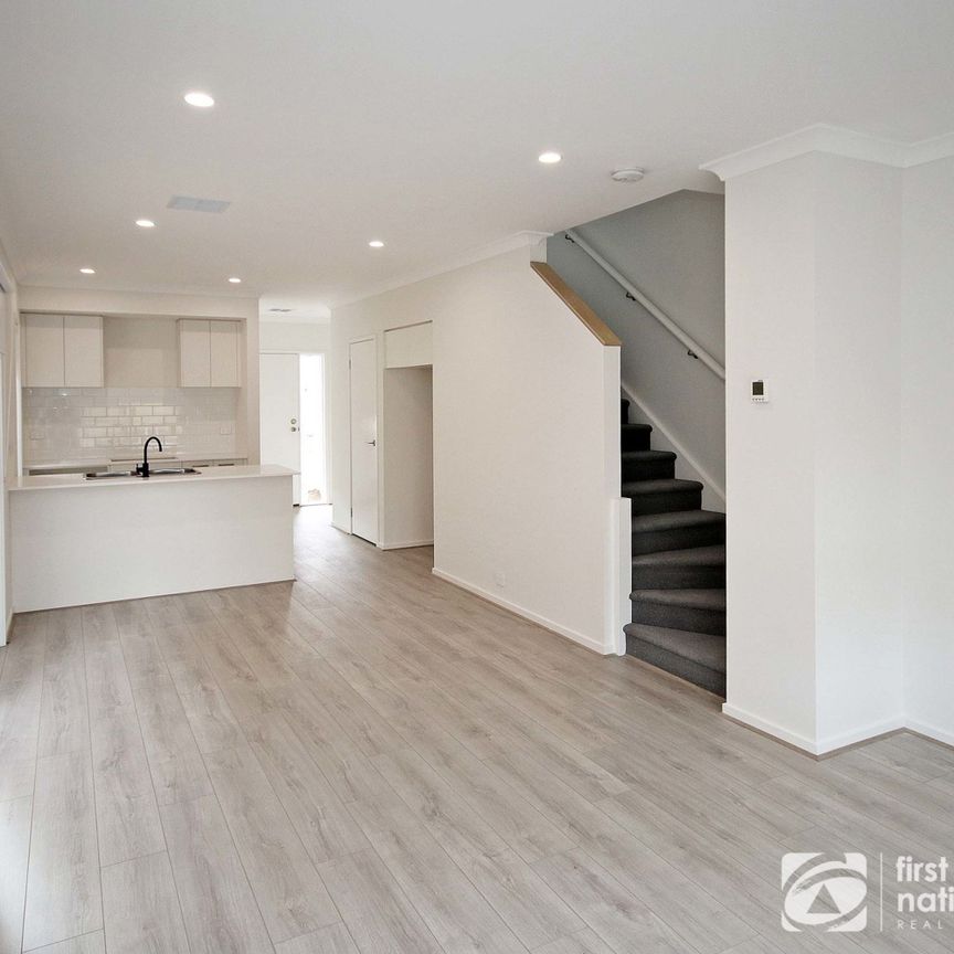 16 Lapis Street, Clyde - Photo 1