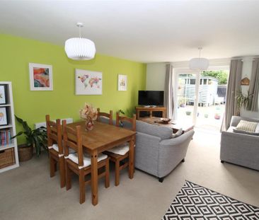 3 bedroom terraced house to rent - Photo 2