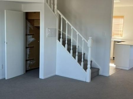 3 BEDROOM TOWNHOUSE - REMUERA - Photo 4