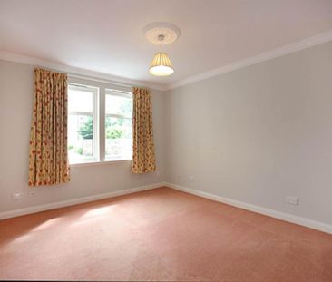 3 bedroom flat to rent - Photo 4