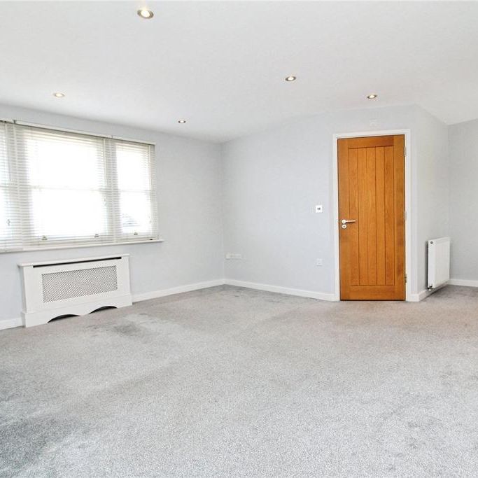 4 bedroom detached house to rent - Photo 1