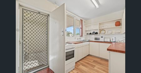 Spacious and classic designed apartment in prime location - Photo 5