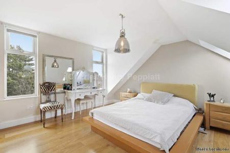 4 bedroom property to rent in London - Photo 2