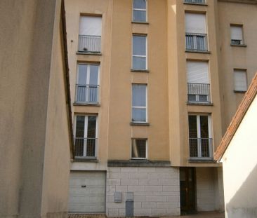 Studio entièrement rénové, en Résidence centre ville - Photo 6