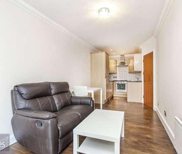 Flat A, Kilburn High Road, Kilburn, London, NW6 - Photo 1