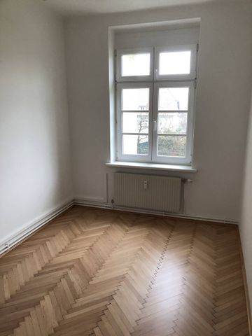 SANIERTER FAMILIENHIT! Leistbare 4 Zimmer Wohnung mit Balkon - Photo 3