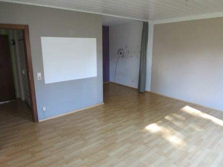 ruhige 1,5-Zimmer-Erdgeschoßwohnung mit Balkon und Einbauküche - Foto 5